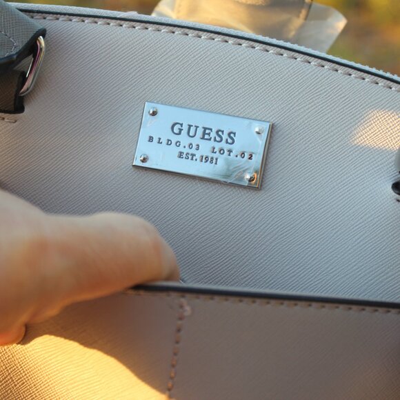 New Guess bag purse - Picture 11 of 12